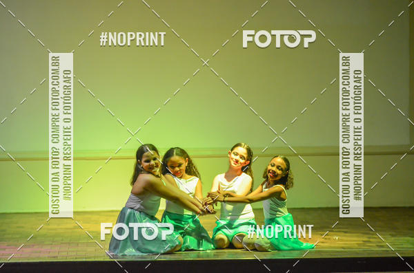 Buy your photos of the eventApresentao de dana  da Escola Uruguai na Escola Rainha do Brasil on Fotop