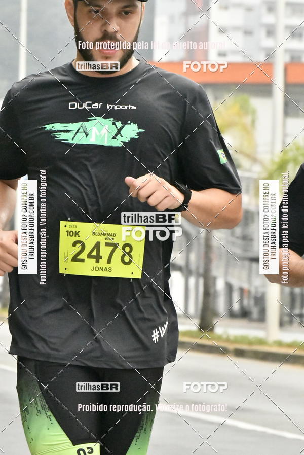 Buy your photos of the eventMeia Maratona de Blumenau on Fotop