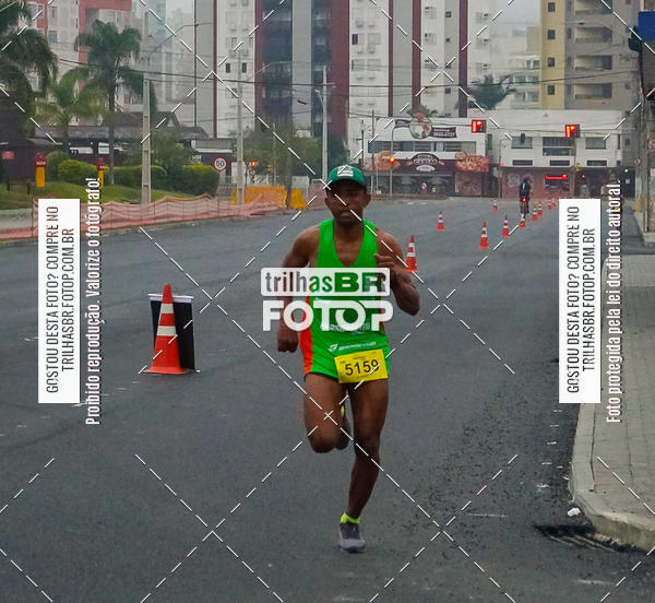 Buy your photos of the eventMeia Maratona de Blumenau on Fotop