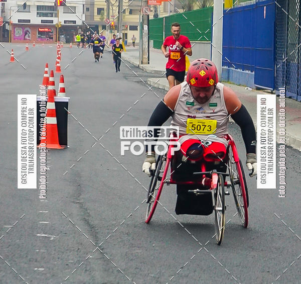 Buy your photos of the eventMeia Maratona de Blumenau on Fotop