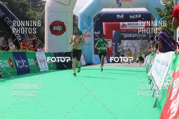 Buy your photos of the eventMeia Maratona Guimares on Fotop