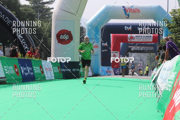 Buy your photos of the eventMeia Maratona Guimares on Fotop