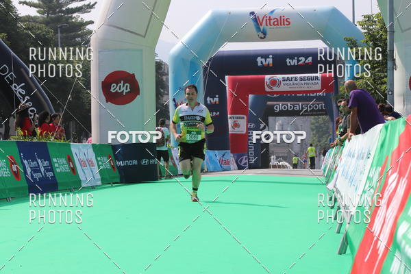 Buy your photos of the eventMeia Maratona Guimares on Fotop